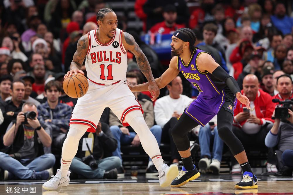 尔夫的新生 尔夫的新生