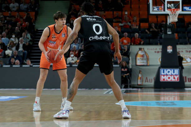 向巴黎圣日 向巴黎圣日